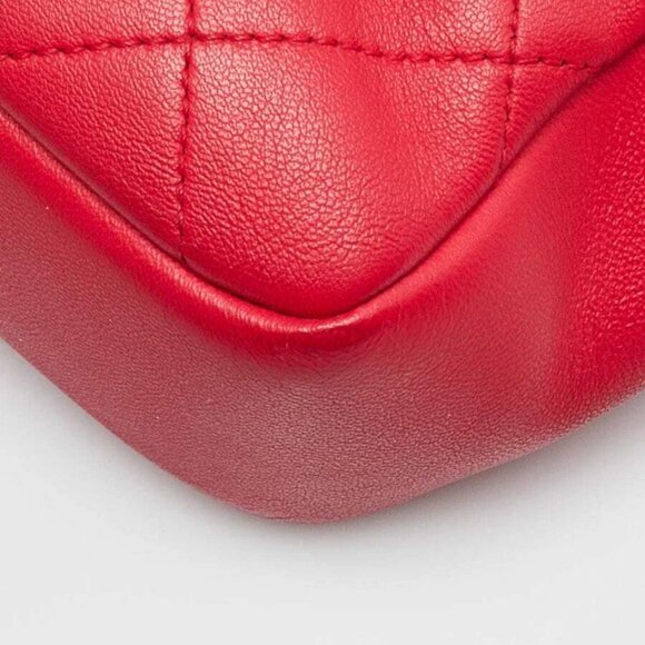 Chanel Red Quilted Lambskin Leather Medium In The Loop Bag - Picture 4 of 11